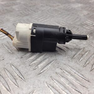 2013 DACIA LOGAN MCV MK2 BRAKE PEDAL LIGHT SENSOR SWITCH FRONT RIGHT 253206170R